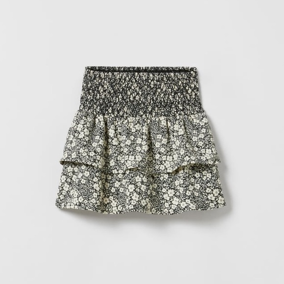 NWT Zara 13-14Y floral textured skort with smocking and ruffles - Picture 1 of 3